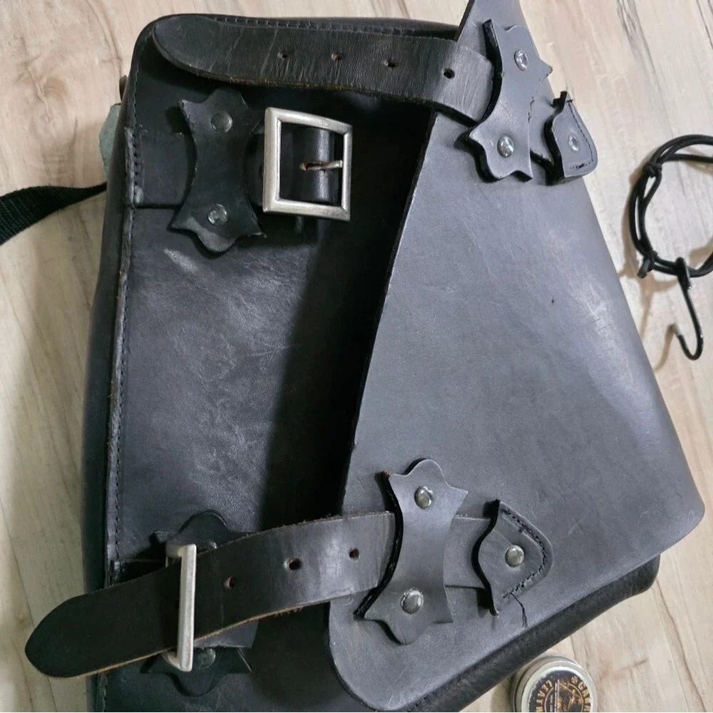 Black Medival Leather Motorcycle Swingarm Saddlebag Thick Cowhide 16x13x3'D